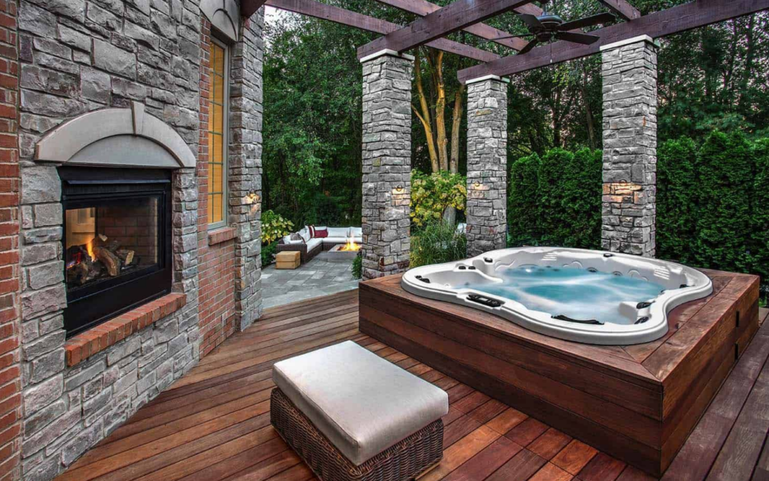 Monarch 5-Person Hot Tub with LED Lighting