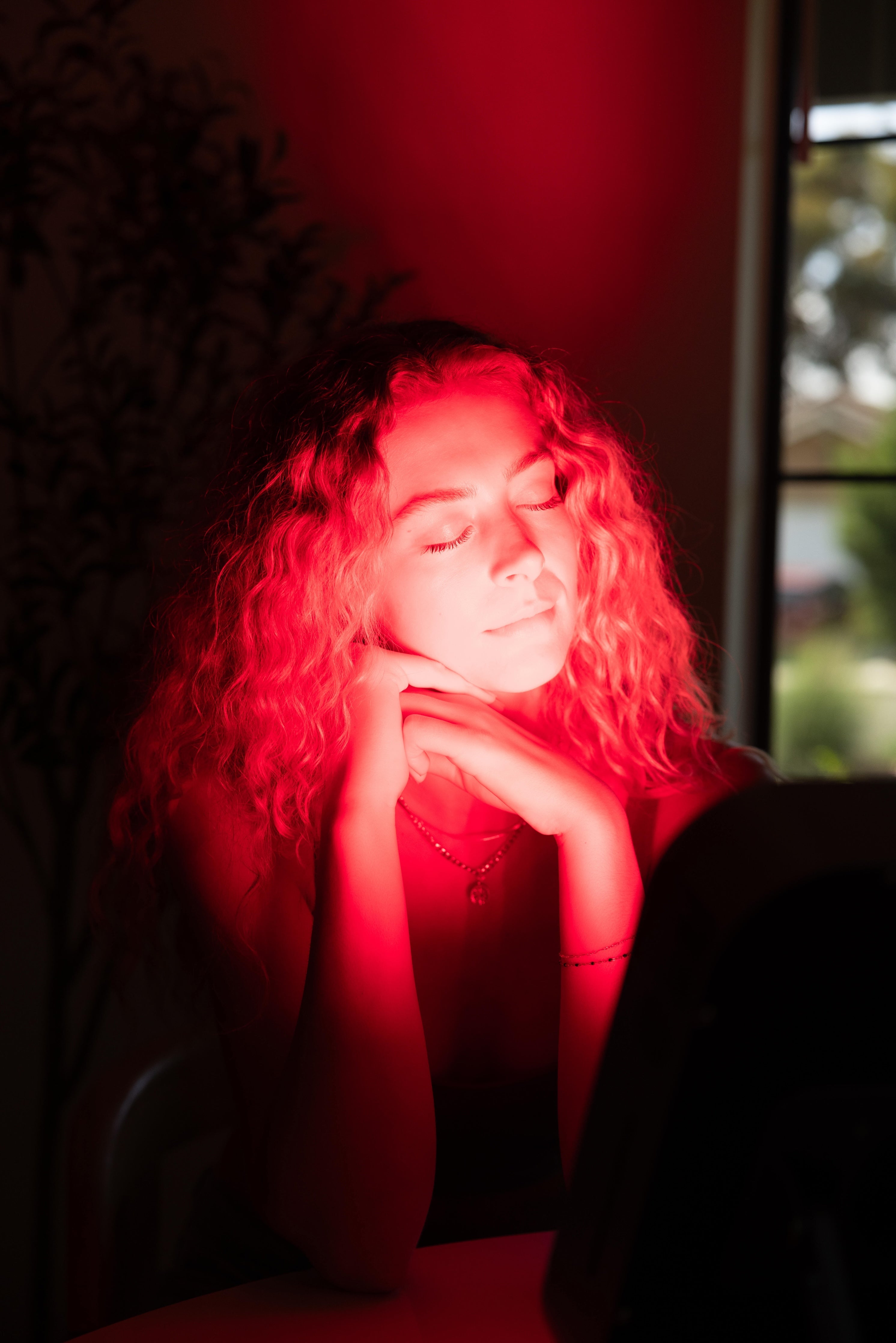 Renew Red Light Therapy Small Panel | Targeted Recovery, Skin & Pain Relief